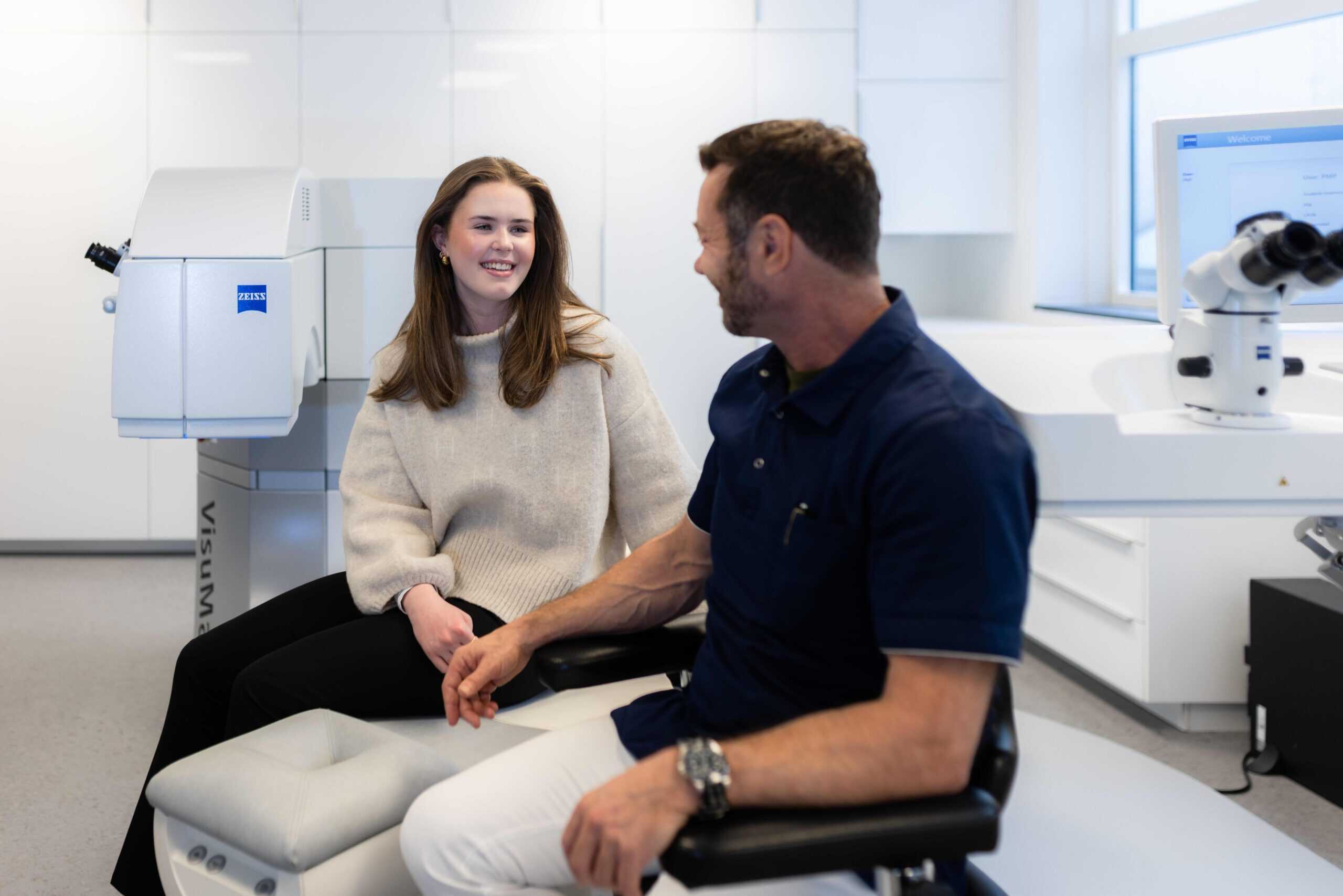 Pernille og Petter prater om laseroperasjonen